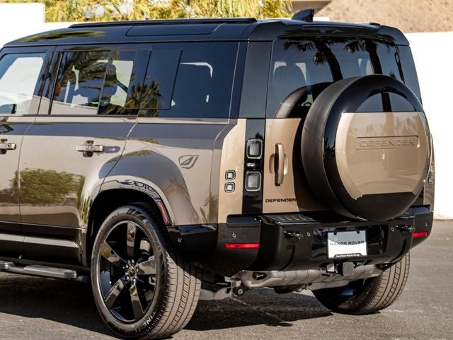 2026 Land Rover Defender 110 X-Dynamic SE