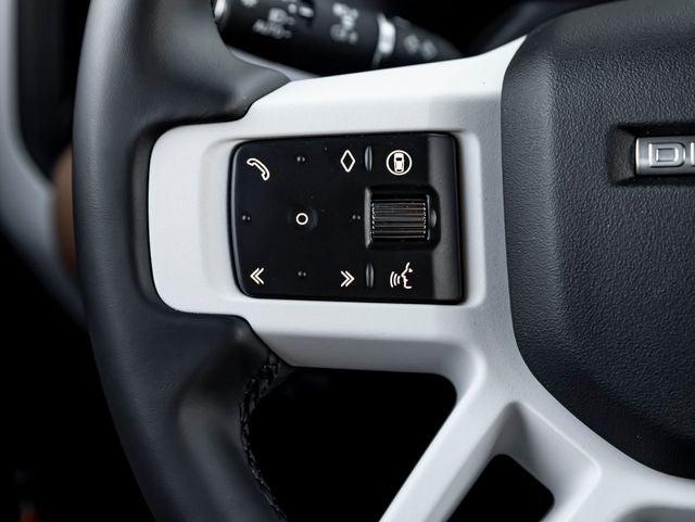 2026 Land Rover Defender 110 X-Dynamic SE