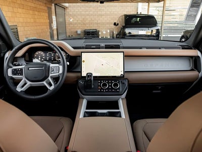 2026 Land Rover Defender 110 X-Dynamic SE
