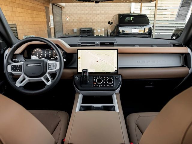 2026 Land Rover Defender 110 X-Dynamic SE