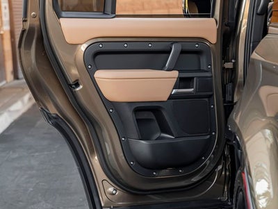 2026 Land Rover Defender 110 X-Dynamic SE