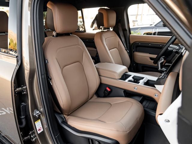 2026 Land Rover Defender 110 X-Dynamic SE