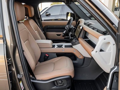 2026 Land Rover Defender 110 X-Dynamic SE