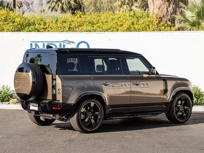 2026 Land Rover Defender 110 X-Dynamic SE