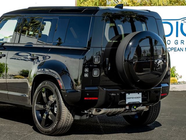 2026 Land Rover Defender 110 X-Dynamic SE