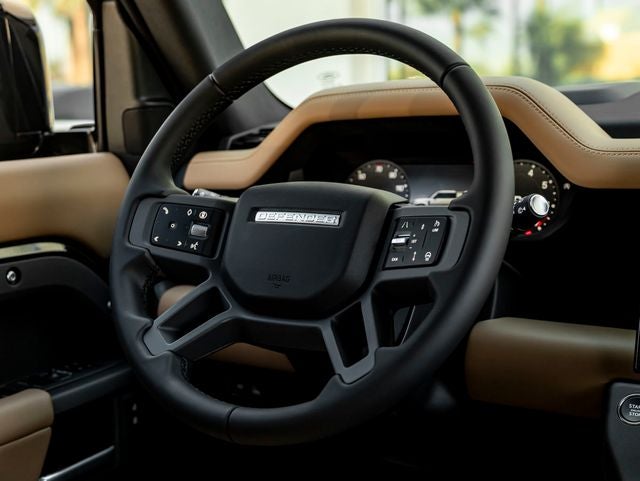 2026 Land Rover Defender 110 X-Dynamic SE