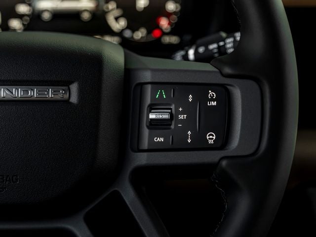 2026 Land Rover Defender 110 X-Dynamic SE