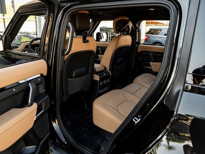 2026 Land Rover Defender 110 X-Dynamic SE