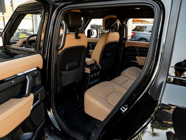 2026 Land Rover Defender 110 X-Dynamic SE