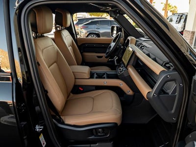 2026 Land Rover Defender 110 X-Dynamic SE