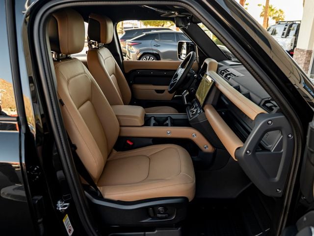 2026 Land Rover Defender 110 X-Dynamic SE