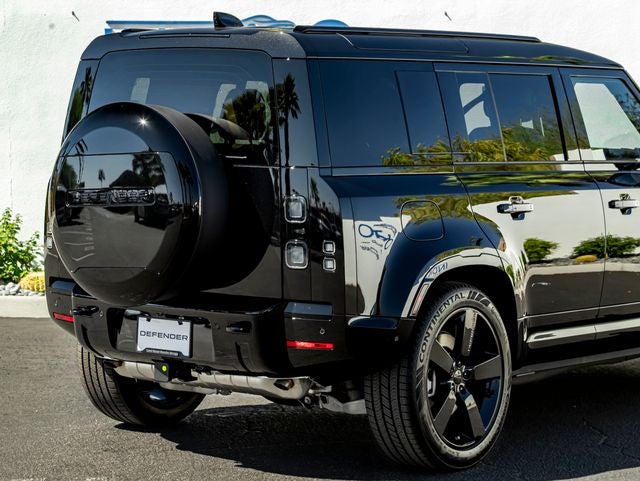 2026 Land Rover Defender 110 X-Dynamic SE