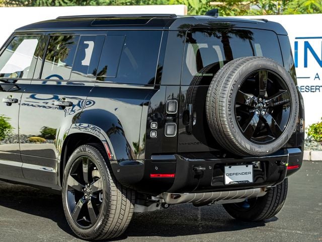 2026 Land Rover Defender 110 X-Dynamic SE