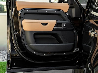 2026 Land Rover Defender 110 X-Dynamic SE