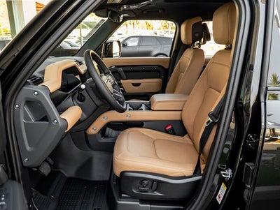 2026 Land Rover Defender 110 X-Dynamic SE