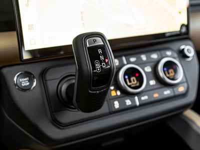 2026 Land Rover Defender 110 X-Dynamic SE