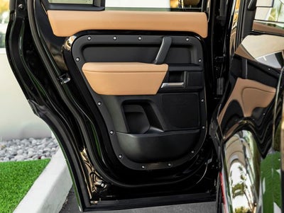 2026 Land Rover Defender 110 X-Dynamic SE