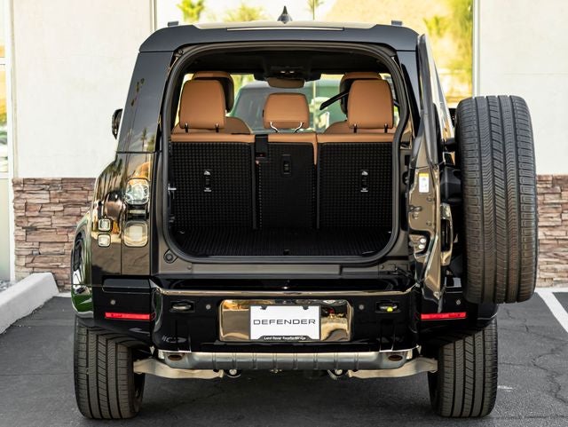 2026 Land Rover Defender 110 X-Dynamic SE