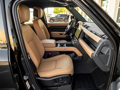 2026 Land Rover Defender 110 X-Dynamic SE
