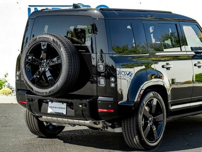 2026 Land Rover Defender 110 X-Dynamic SE