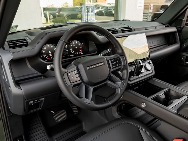 2026 Land Rover Defender 110 X-Dynamic SE