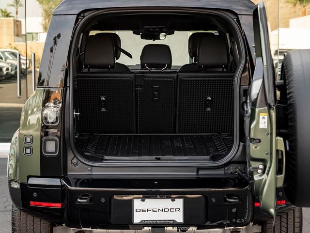 2026 Land Rover Defender 110 X-Dynamic SE