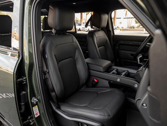 2026 Land Rover Defender 110 X-Dynamic SE
