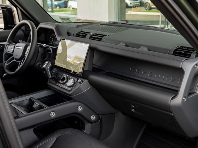 2026 Land Rover Defender 110 X-Dynamic SE