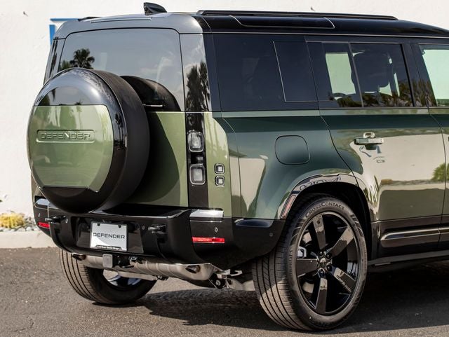 2026 Land Rover Defender 110 X-Dynamic SE