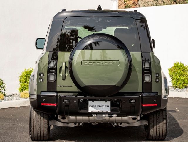 2026 Land Rover Defender 110 X-Dynamic SE