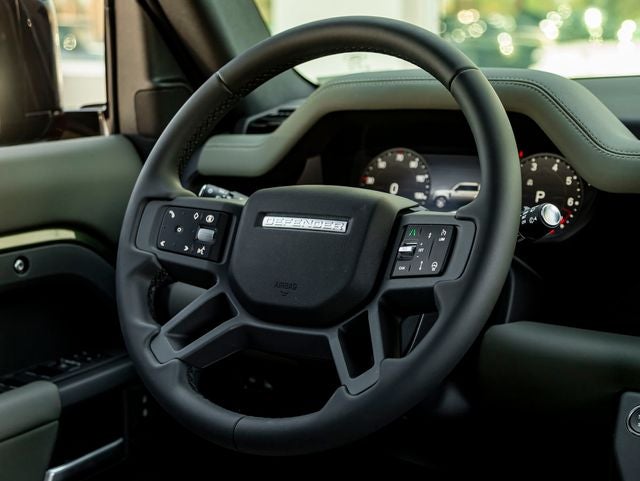 2026 Land Rover Defender 110 X-Dynamic SE