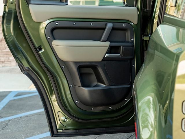 2026 Land Rover Defender 110 X-Dynamic SE
