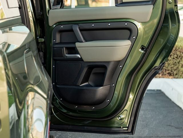 2026 Land Rover Defender 110 X-Dynamic SE