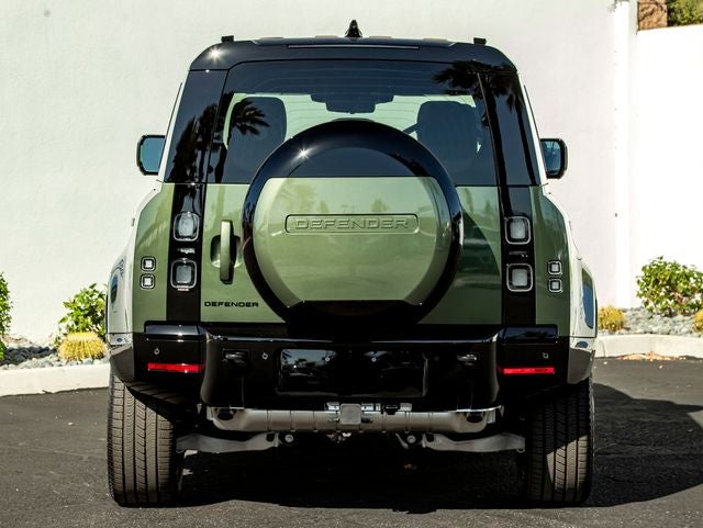 2026 Land Rover Defender 110 X-Dynamic SE