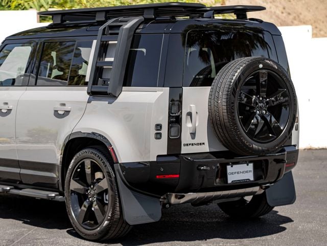 2026 Land Rover Defender 110 X-Dynamic SE