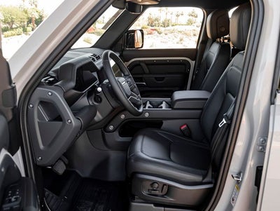 2026 Land Rover Defender 110 X-Dynamic SE