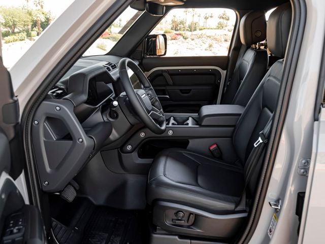 2026 Land Rover Defender 110 X-Dynamic SE