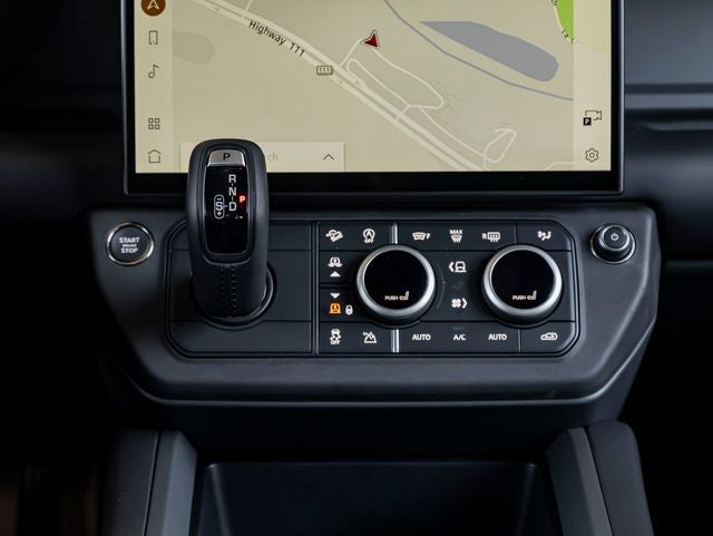 2026 Land Rover Defender 110 X-Dynamic SE