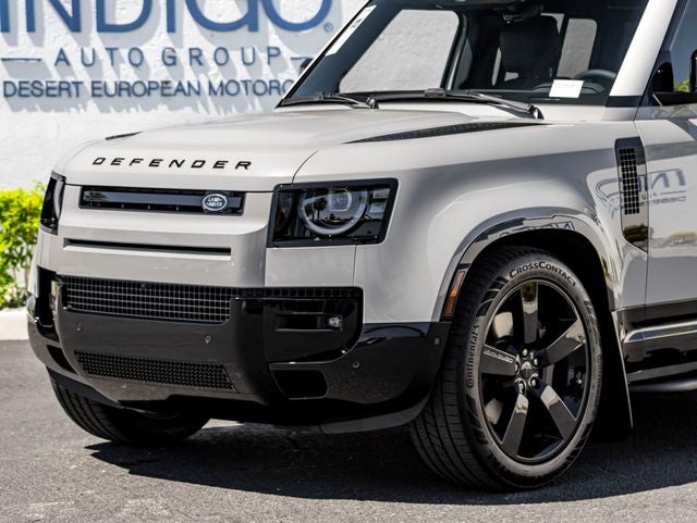 2026 Land Rover Defender 110 X-Dynamic SE