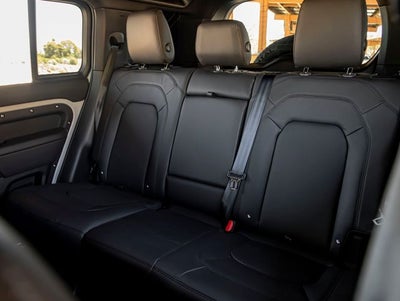 2026 Land Rover Defender 110 X-Dynamic SE