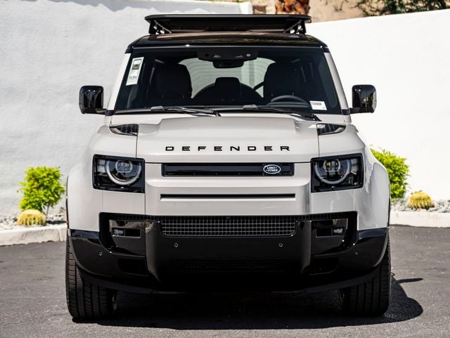 2026 Land Rover Defender 110 X-Dynamic SE