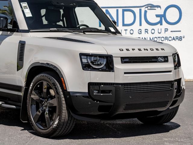 2026 Land Rover Defender 110 X-Dynamic SE