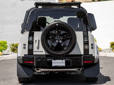 2026 Land Rover Defender 110 X-Dynamic SE