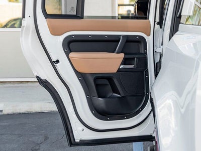 2026 Land Rover Defender 110 X-Dynamic SE