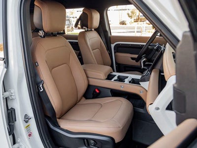 2026 Land Rover Defender 110 X-Dynamic SE