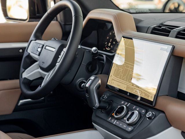 2026 Land Rover Defender 110 X-Dynamic SE