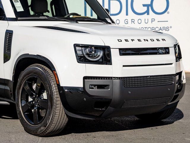 2026 Land Rover Defender 110 X-Dynamic SE