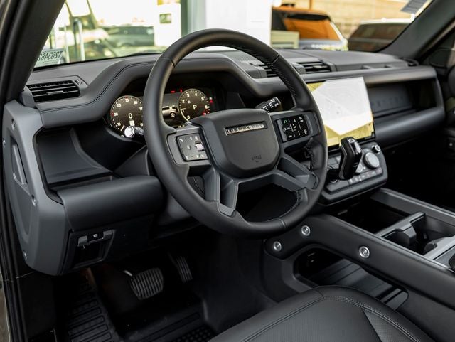 2026 Land Rover Defender 110 X-Dynamic SE