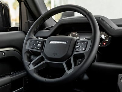 2026 Land Rover Defender 110 X-Dynamic SE