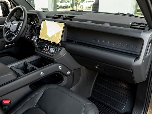 2026 Land Rover Defender 110 X-Dynamic SE